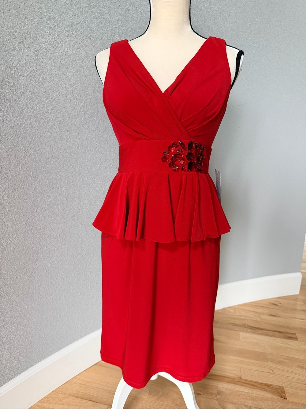 Eliza J Red Peplum Cocktail Dress Rhinestone Embellished NWT Size 6P